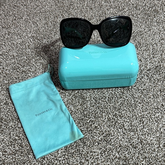 Tiffany & Co. Accessories - Tiffany & Co. Black Oversized Women's Sunglasses with Tiffany Blue Case